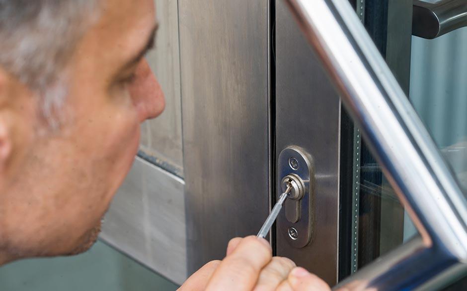 serrure porte fenetre Châtillon